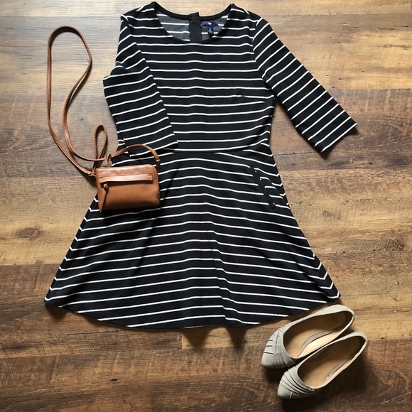 GAP Dresses & Skirts - GAP Striped Skater Dress, Full Skirt, 3/4 Sleeve